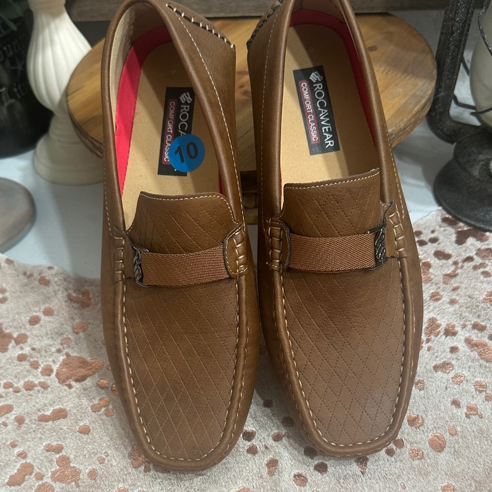 NWOT Rocawear Brown Loafers